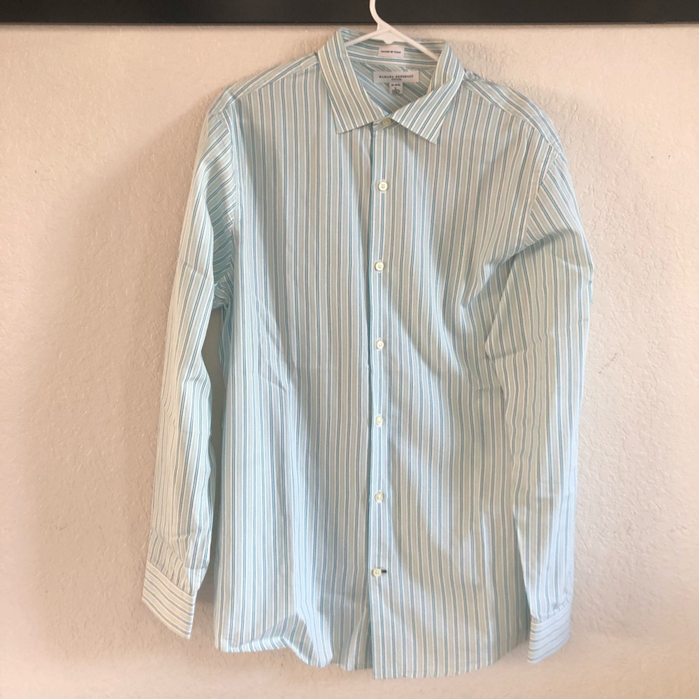 NWOT- Banana republic button down